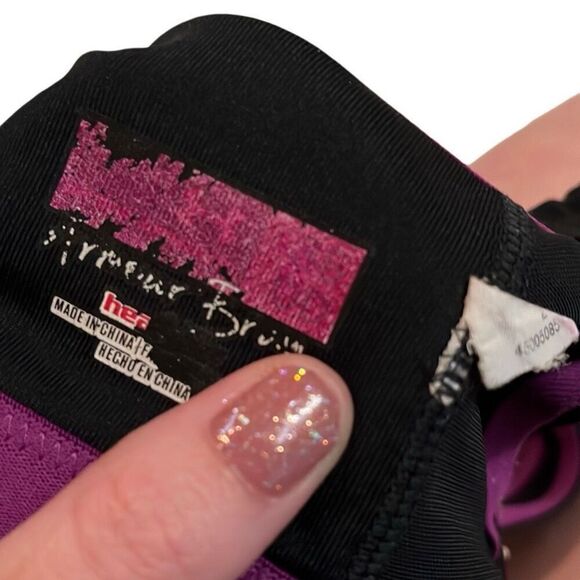 Under Armour Sports Bra - Picture 5 of 6